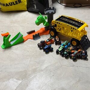 Monster Truck Playset with Dragon Trick Track